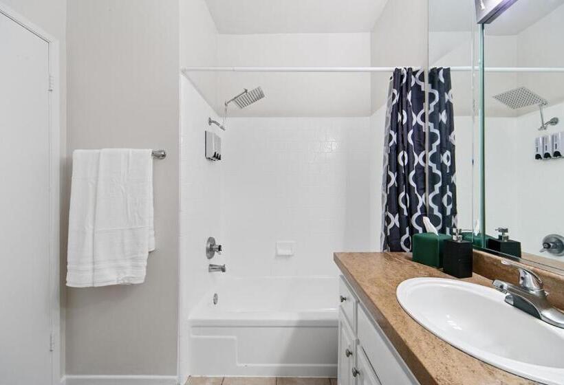 דירת שני חדרים, Beverly Hills Glamour Oasis 2 Br Apt With Parking 304