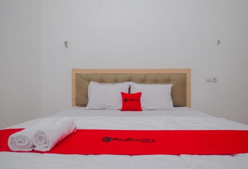 Номер Deluxe, Reddoorz Syariah Near Alun Alun Temanggung