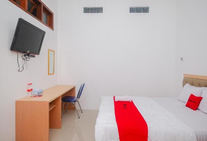 Номер Deluxe, Reddoorz Syariah Near Alun Alun Temanggung
