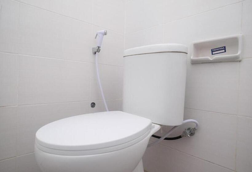 Семейный Номер, Reddoorz Syariah Near Alun Alun Temanggung