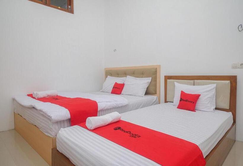 Семейный Номер, Reddoorz Syariah Near Alun Alun Temanggung