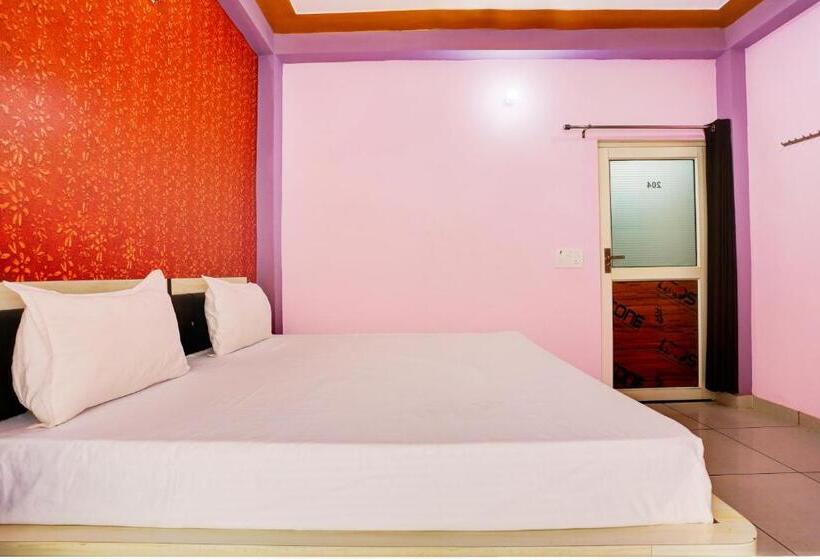 غرفة كلاسيكية ثلاثية, Oyo Hotel Rockland