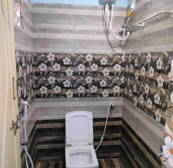Трехместный Номер Классика, Oyo Hotel Vgs Lodge