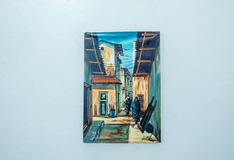 디럭스 룸, Nomad Cave  Stonetown