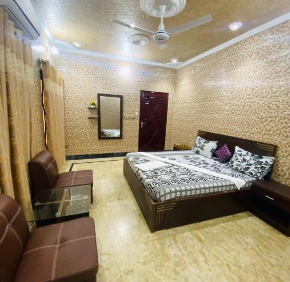 اتاق لوکس, Jinnah Inn Guest House