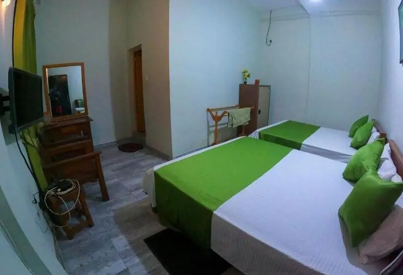 デラックスの4人部屋, Samara Guest Inn