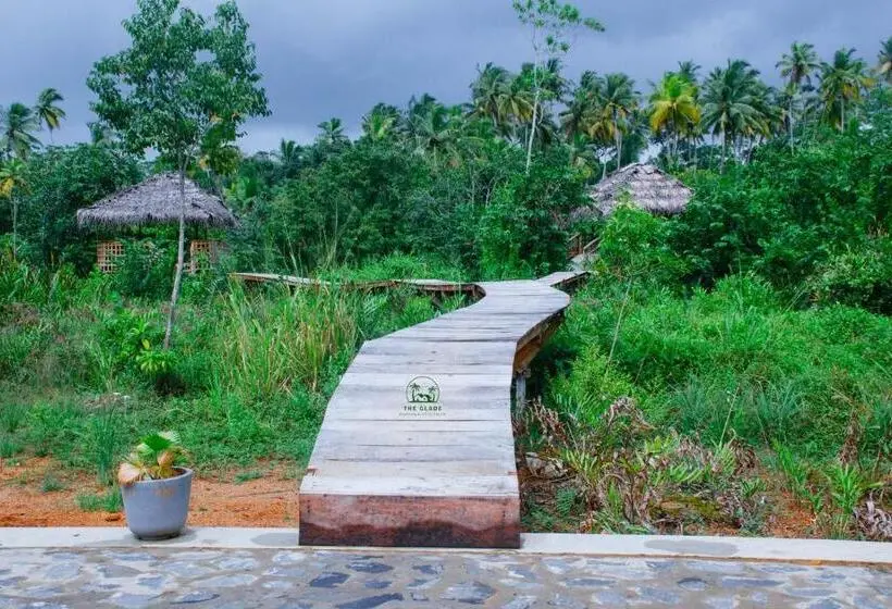 1 Bedroom Apartment Lake View, The Glade