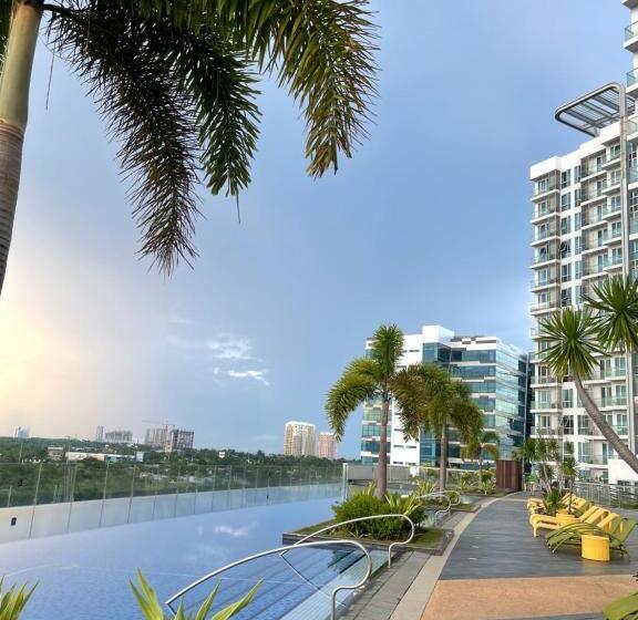 דירת חדר נוף לים, Cozy Condo By The Beach