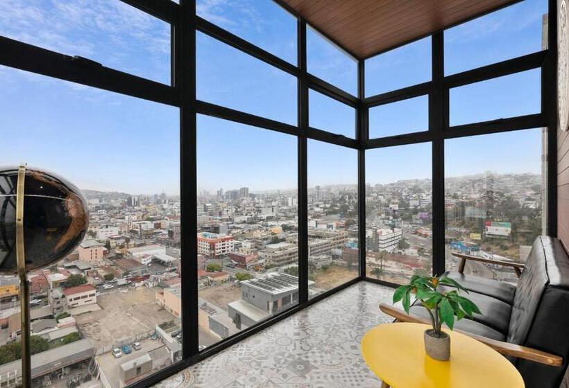 آپارتمان 1 خوابه با بالکن, Downtown Apartment With Balcony City View, Gym & Lounge