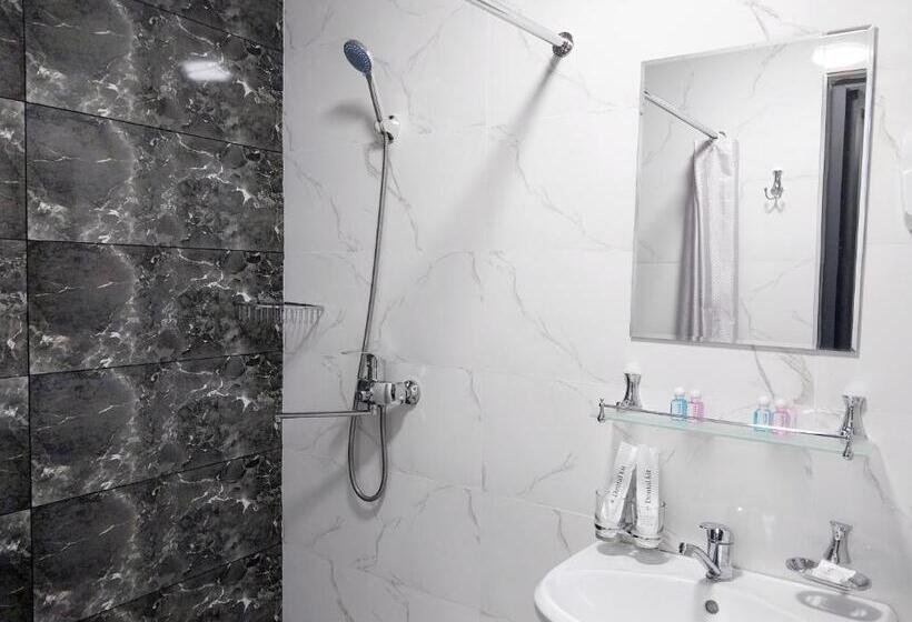 Habitació Economy, Minguzar