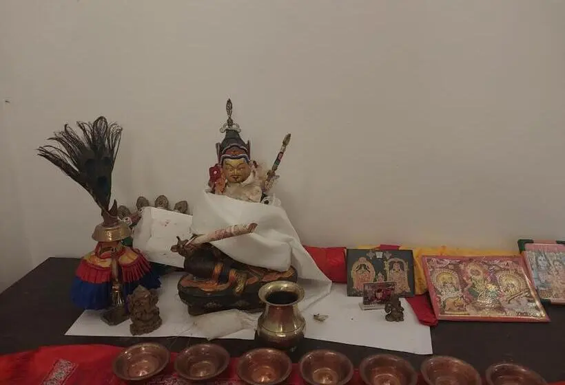 デラックスルーム, Norbulingka Retreat