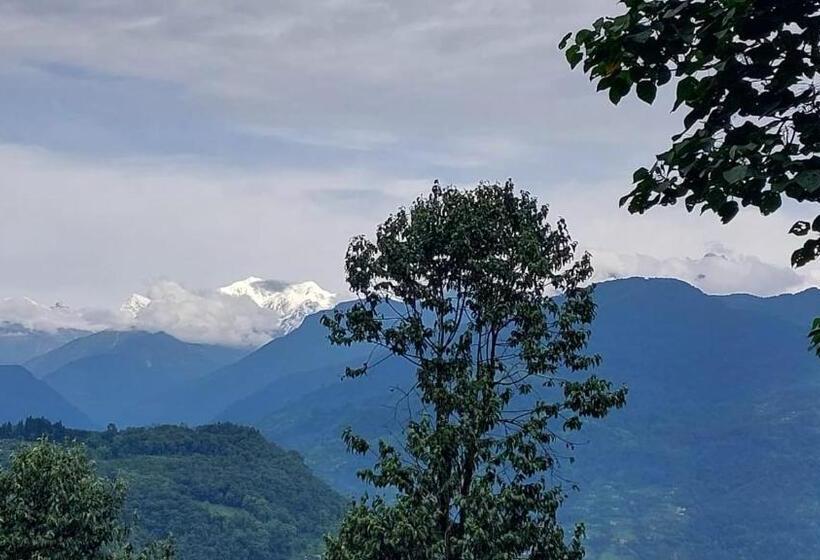 غرفة ديلوكس, Norbulingka Retreat