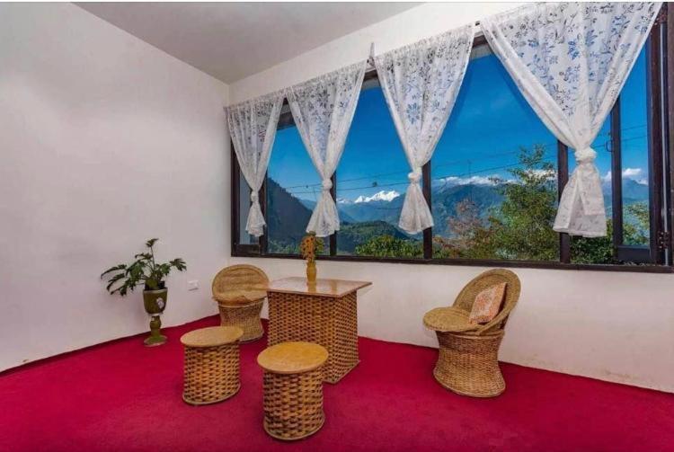 غرفة سوبيريور, Norbulingka Retreat