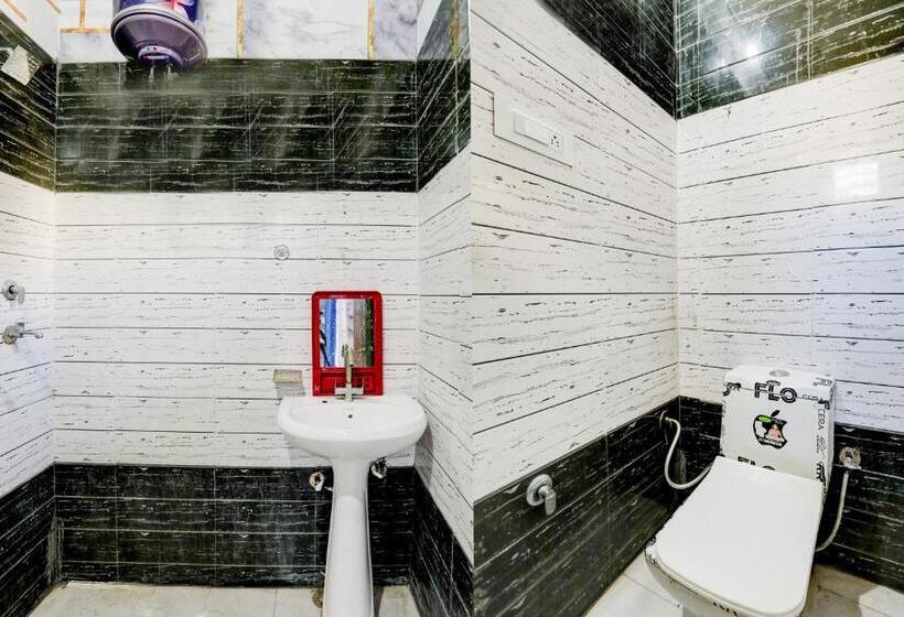 اتاق کلاسیک سه تخته, Rishu Homestay    Lpu Law Gate    For Students, Couples, Parents, Family And Travellers