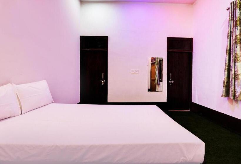 Трехместный Номер Классика, Spot On Unique Guesthouse And Restaurant