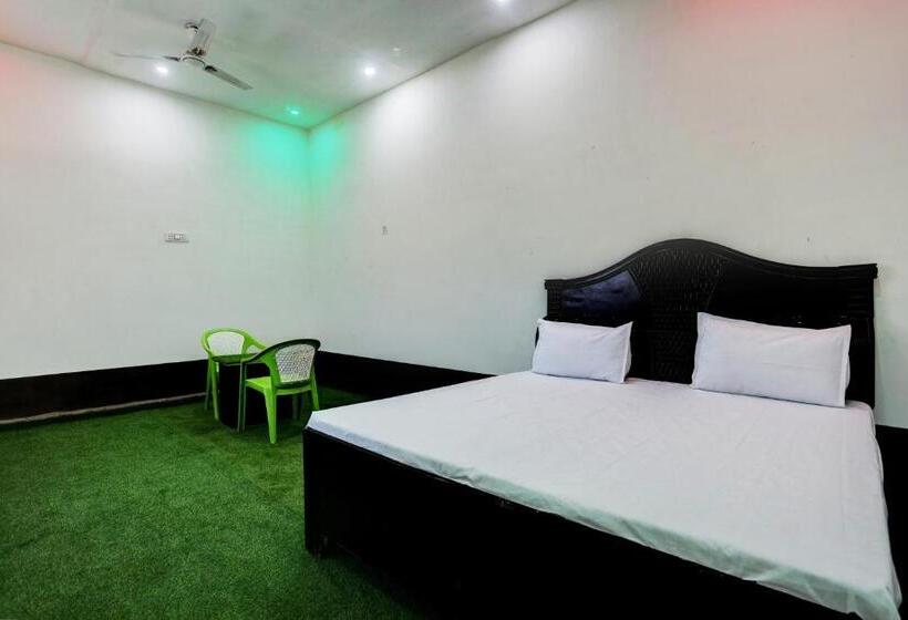 Трехместный Номер Классика, Spot On Unique Guesthouse And Restaurant