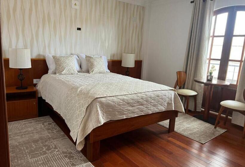 プレジデントスイートルーム, Virreyes