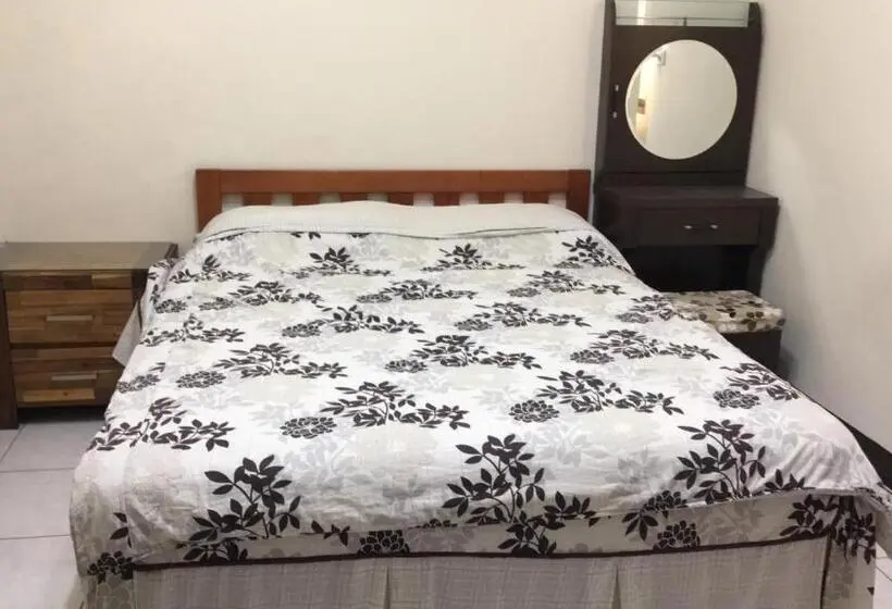 اتاق استاندارد با سرویس بهداشتی مشترک, Jiajia Inn