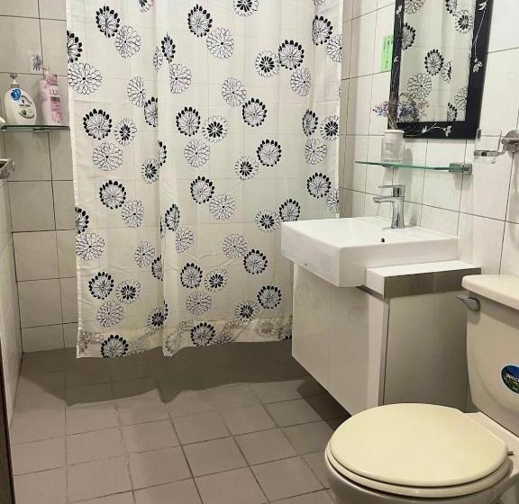 اتاق استاندارد با بالکن, Jiajia Inn