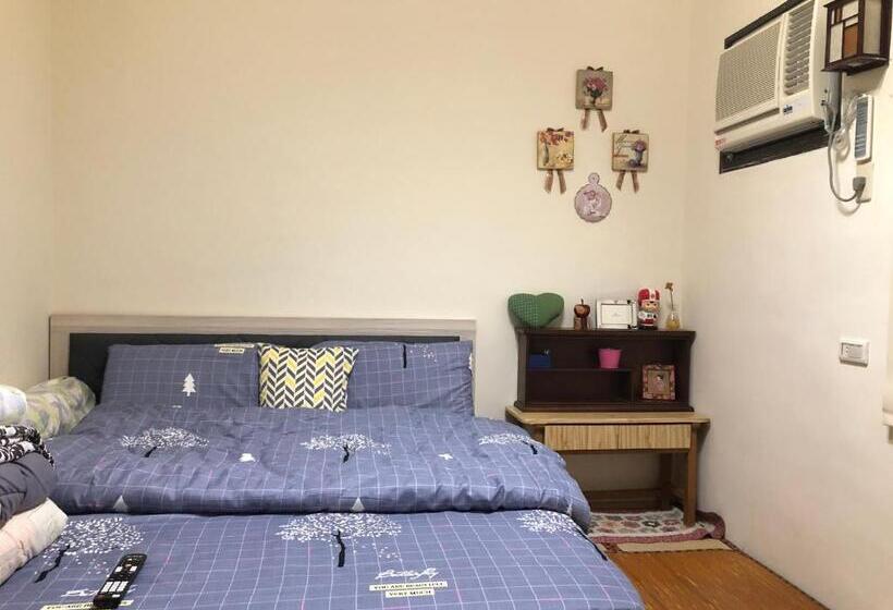 اتاق استاندارد با سرویس بهداشتی مشترک, Jiajia Inn