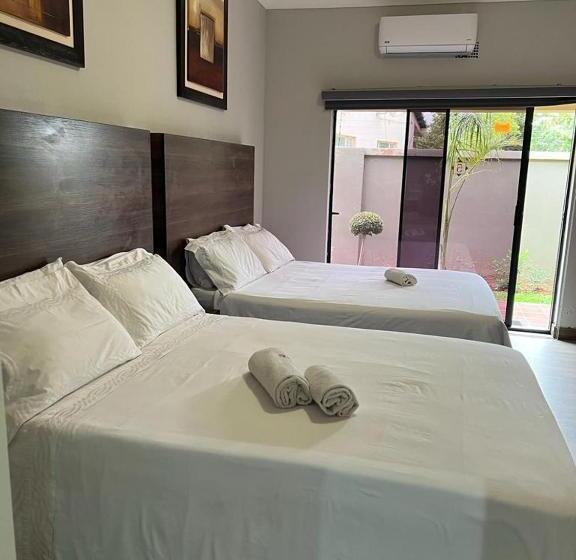 חדר משפחתי, Kb Guesthouse