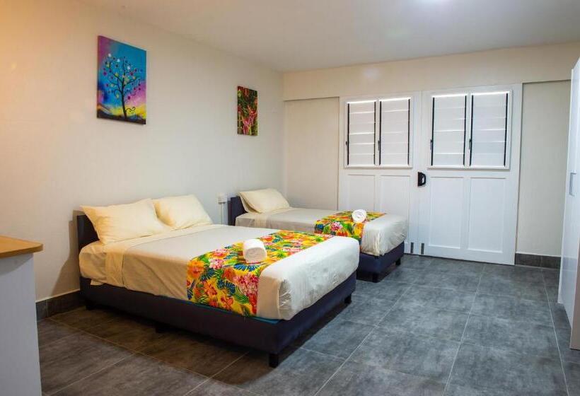 바다 전망 디럭스 3인룸, Yatulau Hotel And Conference