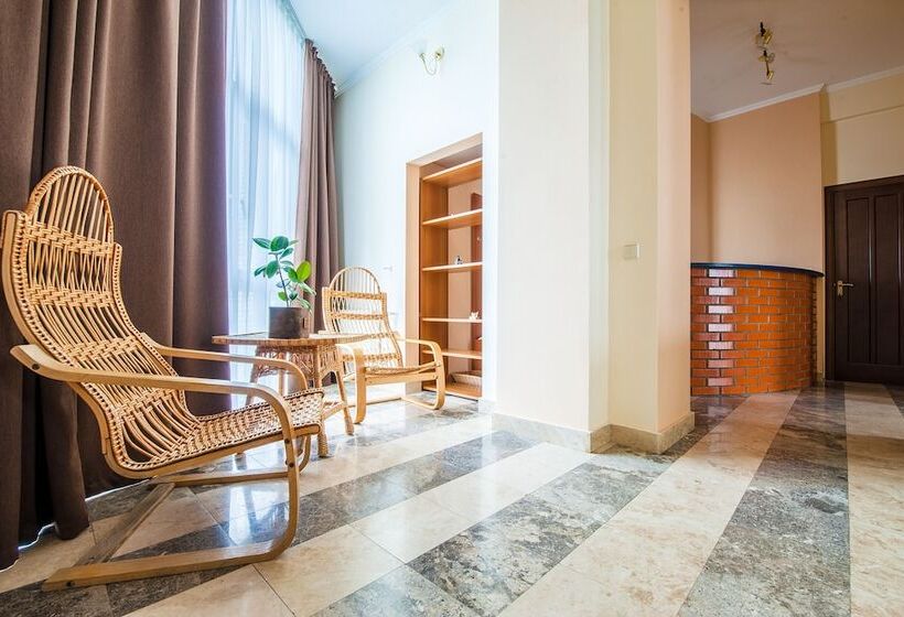 سوئیت کلاب, B14 Secret