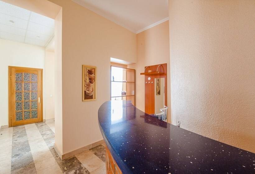 سوئیت کلاب, B14 Secret