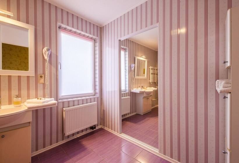 Suite with Terrace, B14 Secret