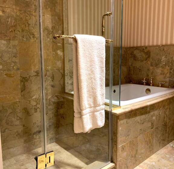 스위트 킹사이즈 침대, Celebrity