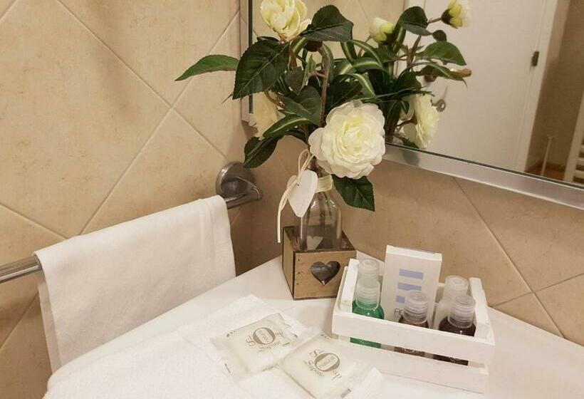 Pokój Standard Trzyosobowy, Gabbiano Beach