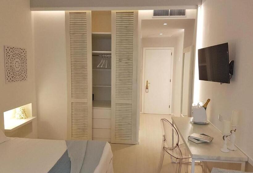 Pokój Superior Trzyosobowy, Gabbiano Beach