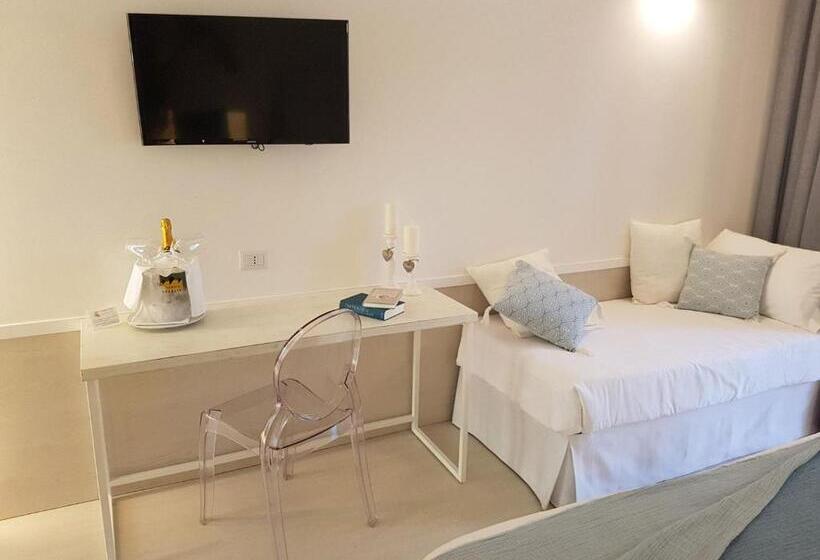 Quarto Triplo Superior, Gabbiano Beach