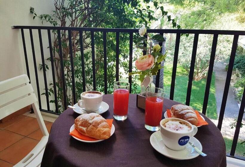 Pokój Standard Trzyosobowy, Gabbiano Beach
