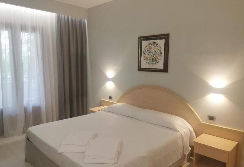 Quarto Quádruplo Estandar, Gabbiano Beach