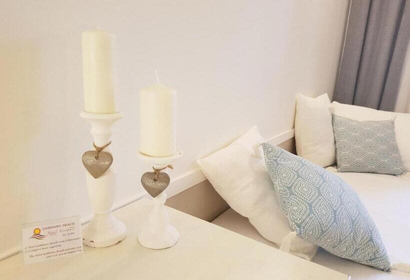 Pokój Superior Trzyosobowy, Gabbiano Beach