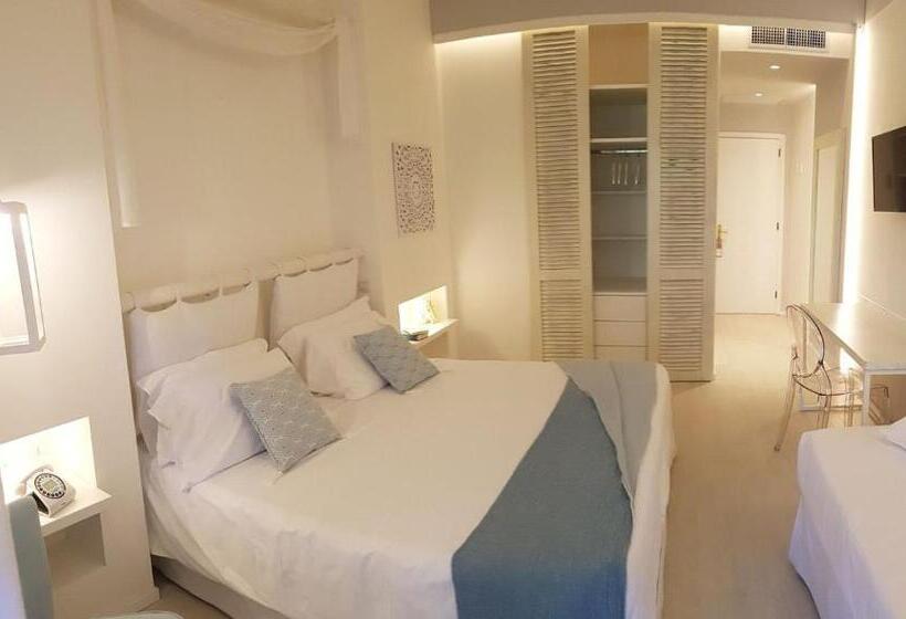 Quarto Triplo Superior, Gabbiano Beach