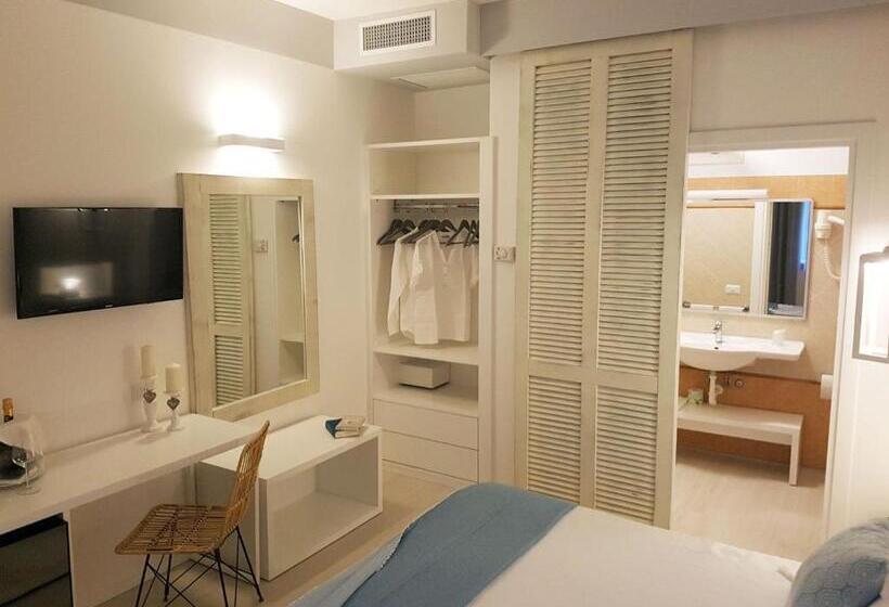 Quarto Superior, Gabbiano Beach
