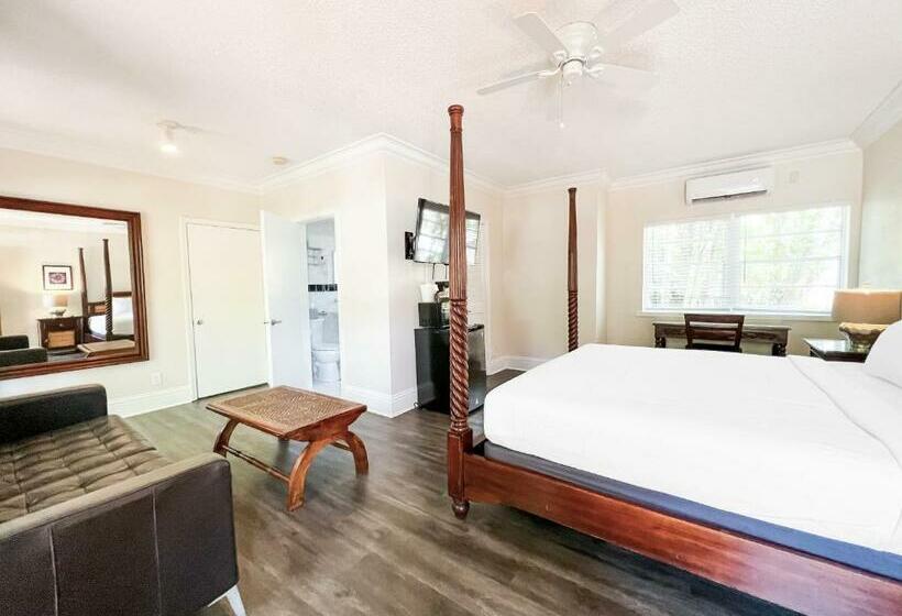 디럭스 스튜디오, La Casa