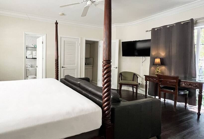 디럭스 스튜디오, La Casa