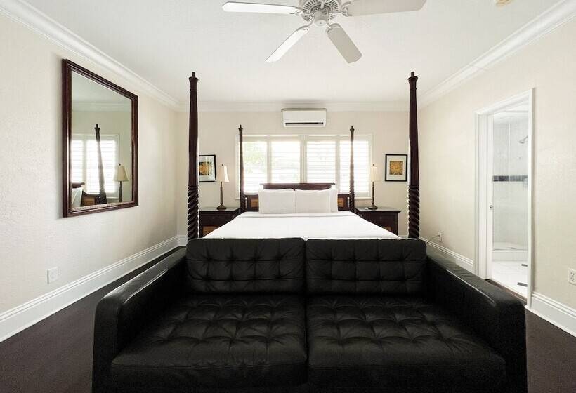 Студия Deluxe, La Casa