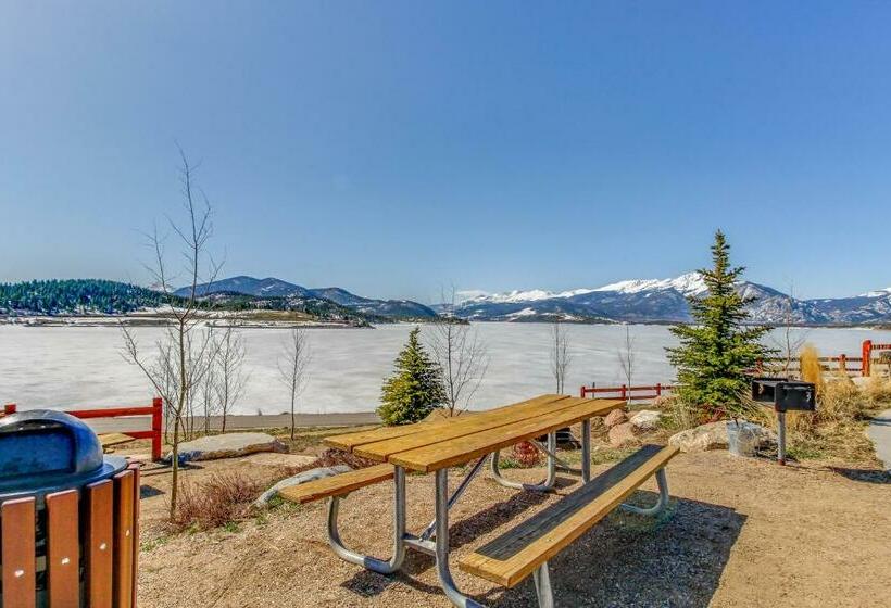 דירת שני חדרים, Marina Place Condominiums