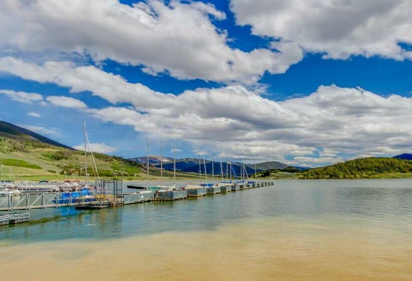 דירת שני חדרים, Marina Place Condominiums