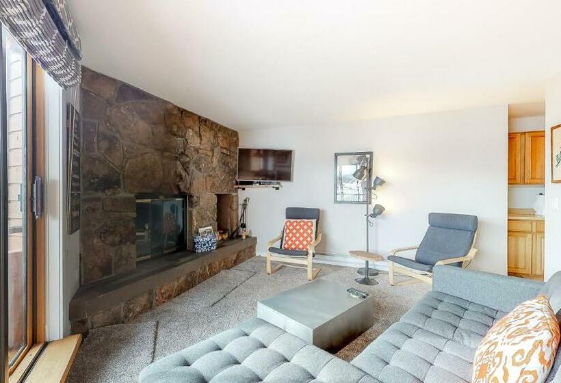 דירת שני חדרים, Marina Place Condominiums