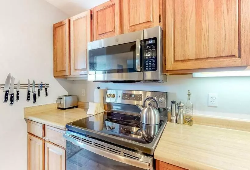 ２ベッドルームアパートメント, Marina Place Condominiums