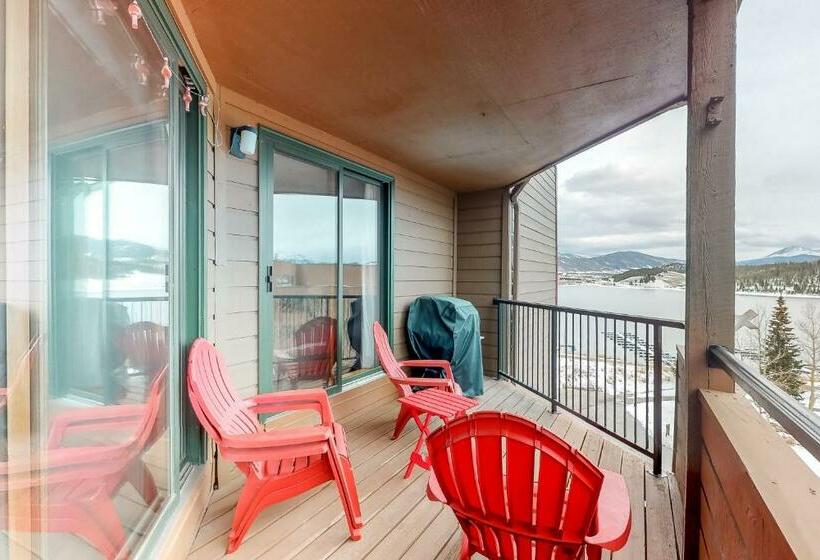 דירת שני חדרים, Marina Place Condominiums