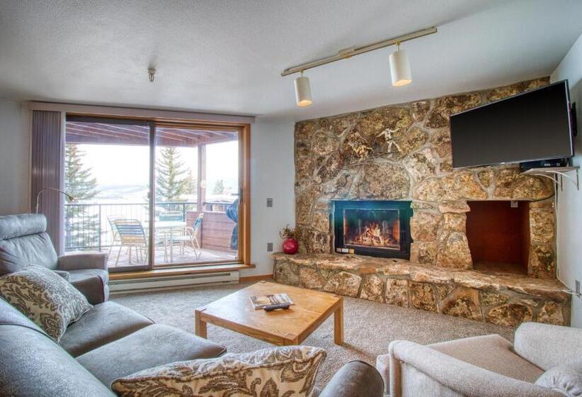 דירת שני חדרים, Marina Place Condominiums