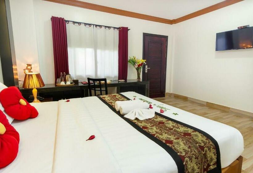 اتاق لوکس با بالکن, Marvel Holiday Boutique Villa