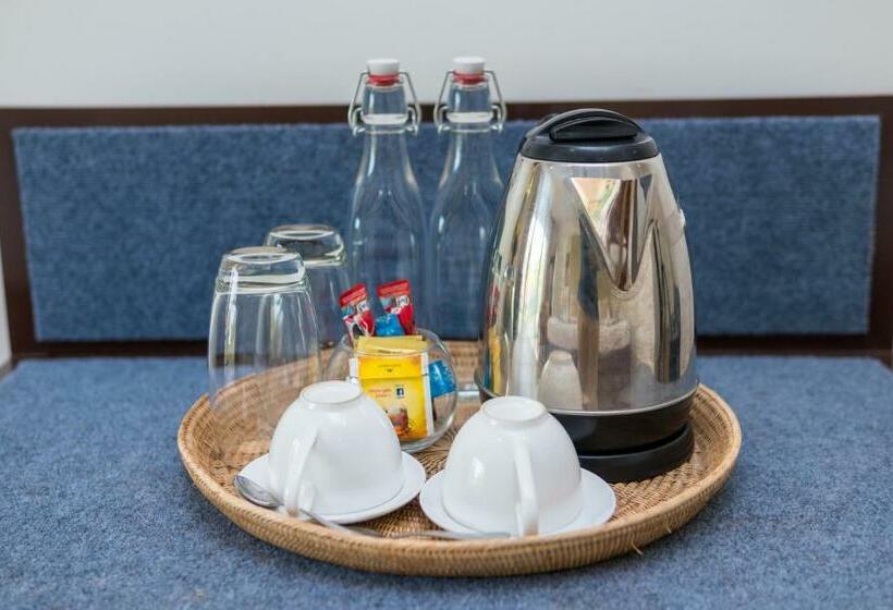 اتاق لوکس با بالکن, Marvel Holiday Boutique Villa