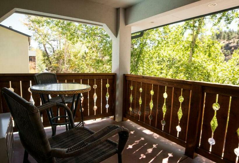 クイーンベッドのデラックスルーム, Silver Moon Inn